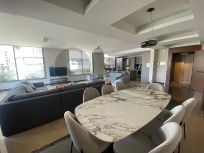 Luxury Apartment for Rent in Hamraشقة فاخرة للإيجار في الحمرا