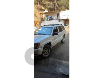 جيب شيروكى 2000 ٢٠٠٠