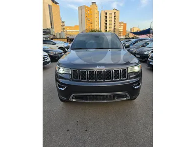 Jeep Grand Cherokee 2018 OVERLAND 6 CELENDER