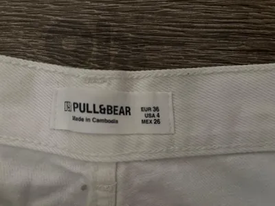 White short jeans