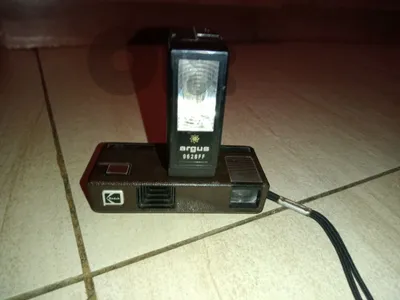 vintage Kodak Trimlite Instamatic 18 camera from the 1970s with flash
