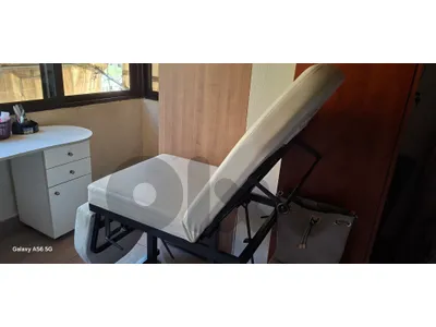 chariot and table for make up