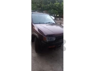 نيسان باثفايندر 2000