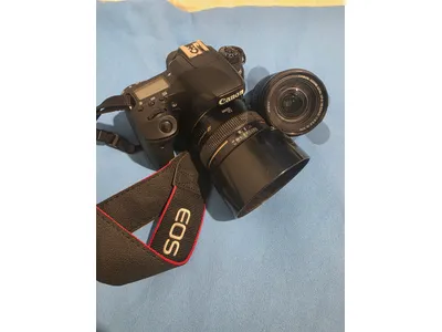 Canon EOS 77D