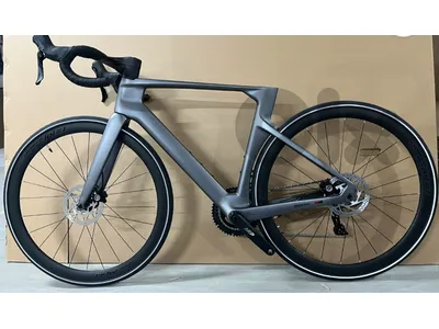 carbon fiber road bike