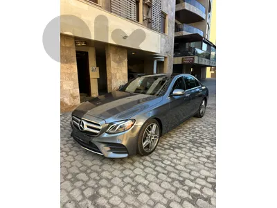 Mercedes E 300 AMG-line 2018 gray on black (clean carfax)