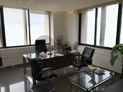 Office in Jdeidé for sale / مكتب في الجديدة للبيع