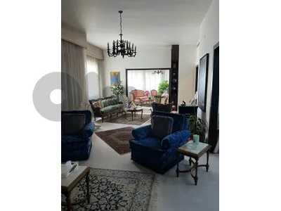 Apartment with family room in Ashrafieh for sale/شقة في الأشرفية للبيع