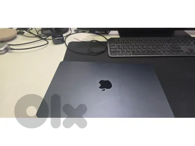 macbook air 13inch m4 still like new battery 100% and under warranty till january 2027