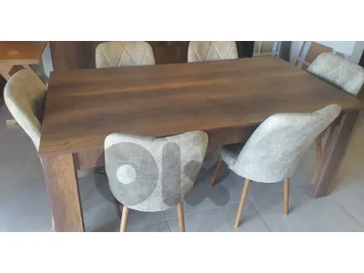 Full dinning table