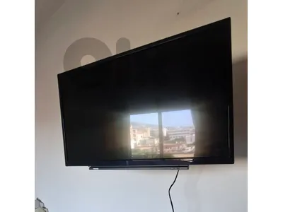 TV 32 inch + stand