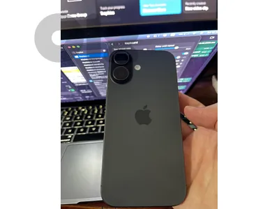 iPhone 17 black 256gb - 0 scratch with box