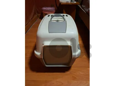 2 litter box for sale