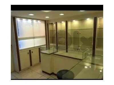 Shop for Rent in Hamraمحل تجاري للإيجار في الحمرا