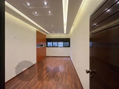 Office For Rent In Mar Eliasمكتب للايجار في مارالياس