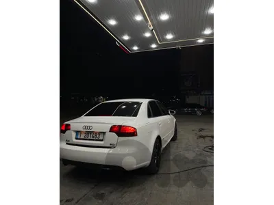 Audi A4 2007 2.0 L V4