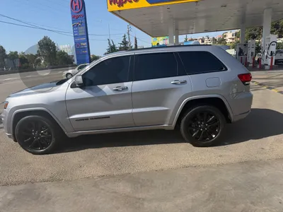 2018 grand cherokee altitude 4x4
