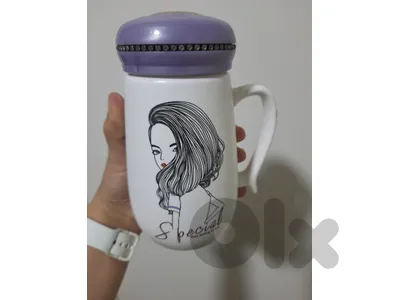 mugs and cups