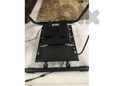 stand + steering wheel