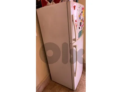 براد  ماركة  sky worth  مستعمل  كتير نضيف و   مكفول مش  مفكوك  أبدا  ٢٠٠ دولار  بيروت بداعي سفر  ٠٣٧٢٣٨٩٥
