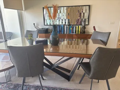 full dinning room