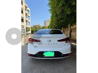 Hyundai Elantra 2019