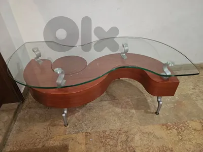 S shape table verry good condition
