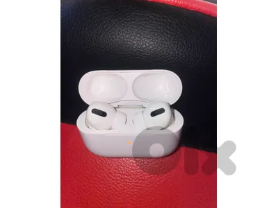 Original Airpods Pro 1 Like new no scratch with pads 80$
