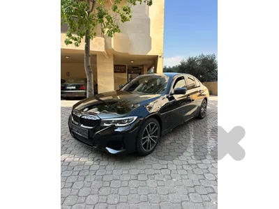 BMW 330i x-drive Sport Package 2020 black on black (clean carfax)