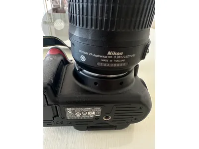 Nikon D5000 DSLR Camera + Nikon 18-55mm VR Lens