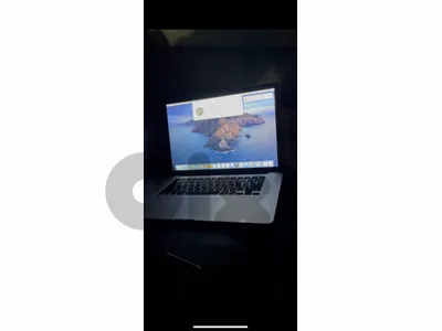 mackbook pro 15 used like new