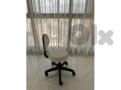 تخت رموش-كرسي مع دواليب-تروللي
