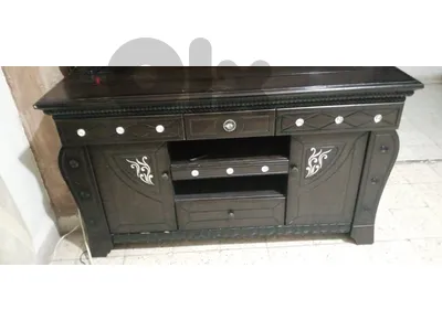 vitrine and table for tv