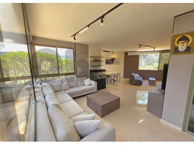 شقة فخمة للبيع في زندوقة High end apartment for sale in Zandouka
