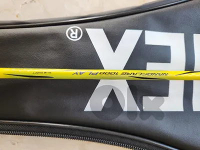 YONEX