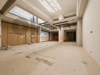Shop for rent in Hamra - محل للإيجار في الحمرا CPBMKH14