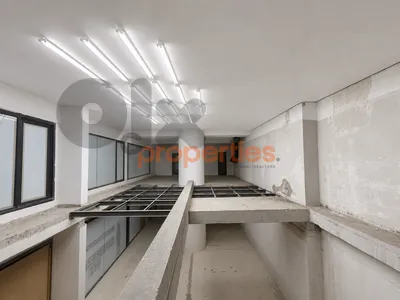 Shop for rent in Hamra - محل للإيجار في الحمرا CPBMKH14