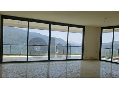 GMC100NY Apartment for sale in Baabdat -  شقة للبيع في بعبدات