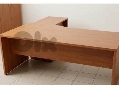 L shaped desk with Drawers