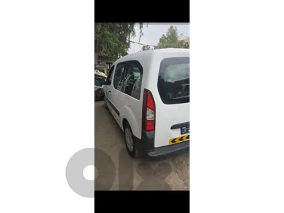 Peugeot Partner 2017 partner سياحية
