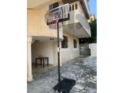80$ movable basketball hoop