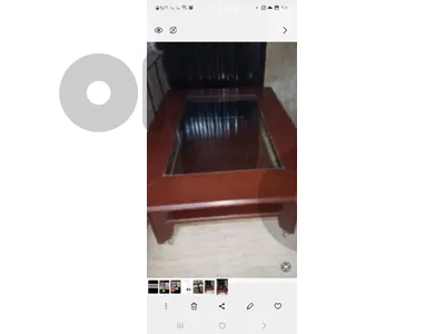 للبيع طاوله خشي بي دواليب طابقين
