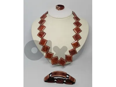 25$ set of old bonvine necklace + bracelet + ring