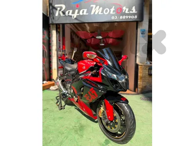 suzuki GSX- R 1000 ( Yoshimura kimited Edition