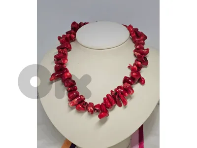 30$ genuine red coral necklace 1950's