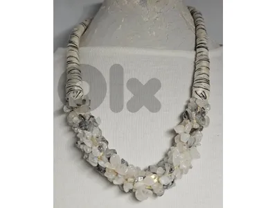 10$ white FungiStudio crystal chips stone necklace