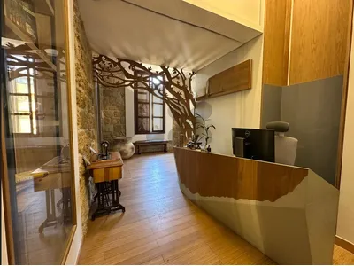 L21438 - Elegant and Fully Furnished Office For Rent in Down Town