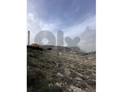 Land for sale in kfar Nabrakh Choufعقار للبيع في كفر نبرخ الشوف