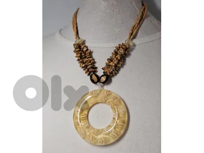 10$ beach sea shell season necklace