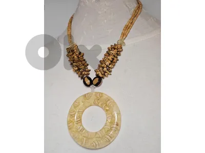 10$ beach sea shell season necklace